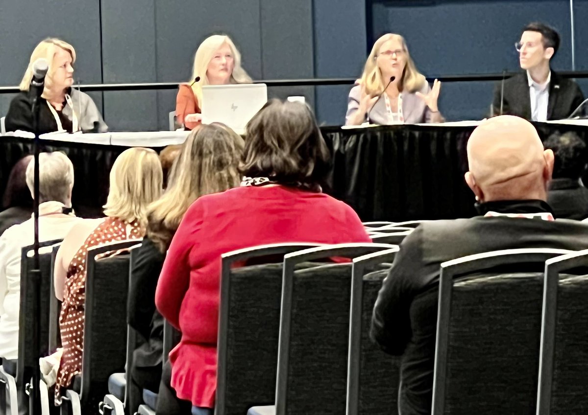 LynneHessling's tweet photo. Next up at #AHIMA22, information blocking. It’s not about blocking info, but about not purposely blocking ePHI. https://t.co/oUKYdAZkHZ