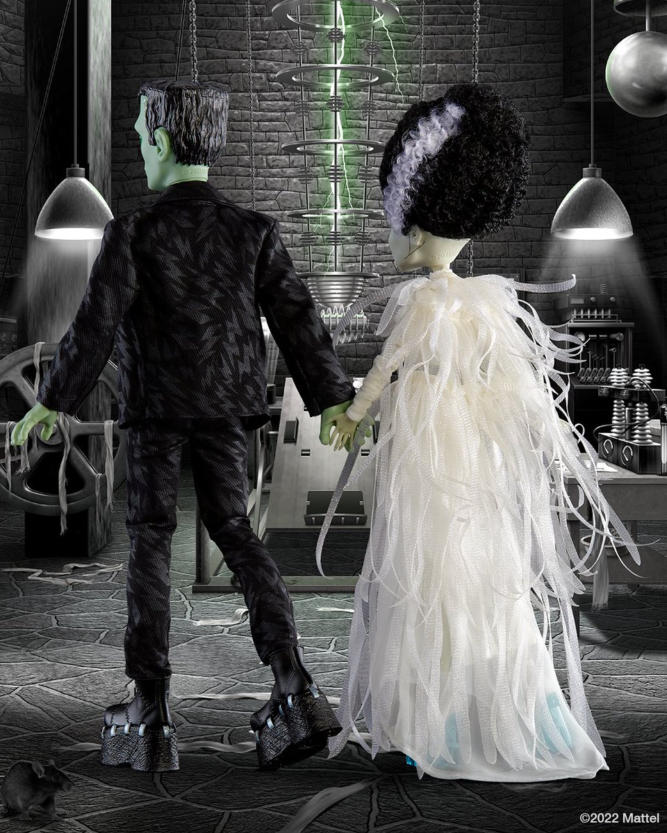 “ALONE. BAD. FRIEND. GOOD.” 💚 The Bride of Frankenstein Skullector Dolls escape the lab this Friday, 10/14 at 9am PT, only at Mattel Creations. #MonsterHigh #MonsterHighAlumni #Frankenstein