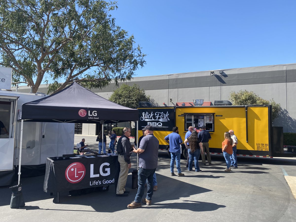LGHVACUSA's tweet photo. The LG Residential Mobile visited Baker Distributing in Modesto CA, meeting up with Baker’s Matt Capps and Baker customers. Thank you to Baker’s Matt Capps and Rolando Concepsion along with LG’s Sara Alviz, Kyle Bayley and Josh Bramhall! #LGRoadshow. https://t.co/8x6XksQmF2