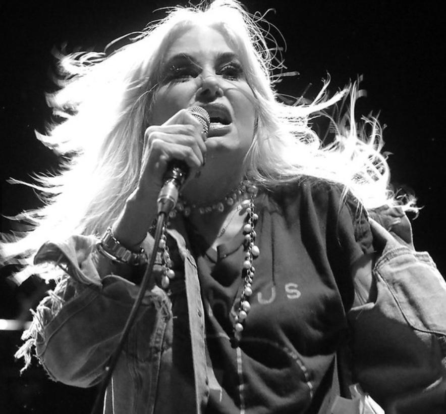 Brixsmithstart's tweet photo. With so much going on in the world, art and music are so important to keep us together. If in doubt, sing it out...
Brix X
#brixsmith #livetour #valleyofthedolls
#brixsmithlive #youthmartin #killingjoke
#guitar #basslegend #WomenSupportingWomen #thefall #ifindoubtsingitout https://t.co/N4J1BwMeGl