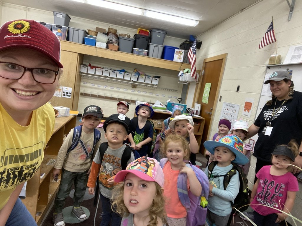awoodruffCPS's tweet photo. Hat Day!
(Mrs. Gagnon and Mrs. Armstrong) https://t.co/m0fBTUwQer