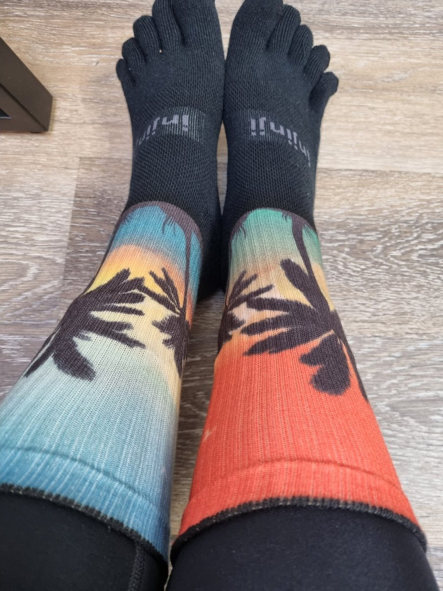 Just love these socks ❤️❤️❤️.  Going with an autumnal colour theme for today 10k trail run
<a href="/injinji/">Injinji</a> <a href="/EnduranceCoach/">The Endurance Store</a>