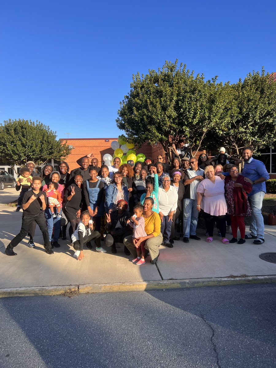 anniversary weekend was full of amazing fellowship and amazing worship 🙌 A huge thanks to all of you who helped make this weekend come together 💚

#levelupnewlife