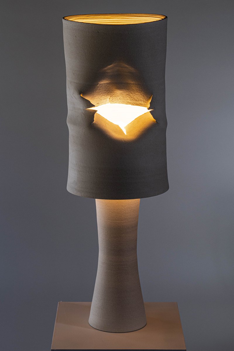 beverly_show's tweet photo. Ceramicist Daniel Monroe will be showing his unique lighting creations in space 358.
https://t.co/9TwXvyRJ90
#bhartshowartist
#communitylifebh https://t.co/ubYyM7N9ji