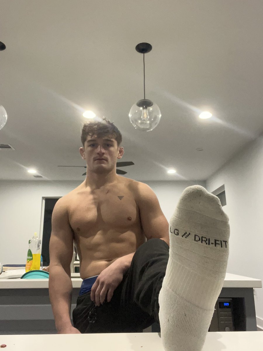 More content up on the OF. Free to sub. Drains before and after MMA practice onlyfans.com/mastercolton @CuteHotBoys @feetfanclub @masterjockpromo @alphamaleworld1 @obedientgaysub @varsityjox @MASTER_UPDATES @RT4Masters @18_fitness_boy.