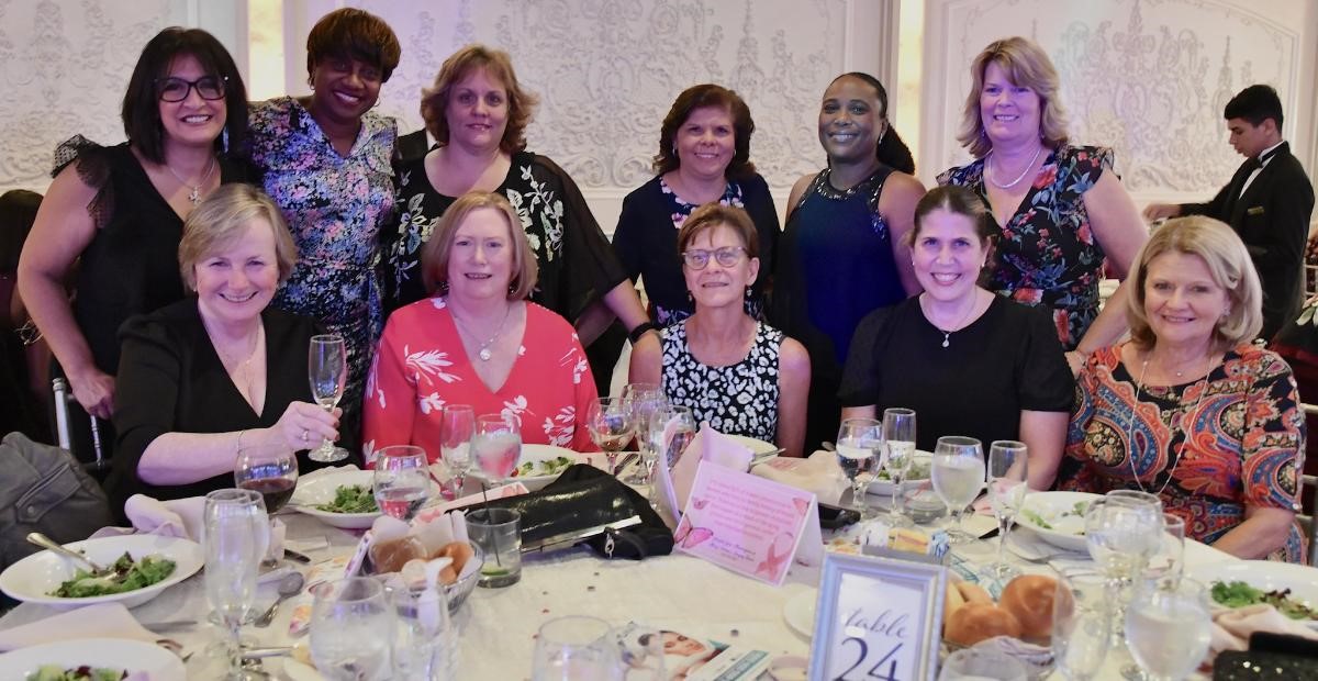 friendsofmercy1's tweet photo. What an amazing night of fun at Ladies Night Out! 🎀 Friends of Mercy is proud to have sponsored this event and support its beautiful cause!

#FriendsofMercy #MercyHospital #RockvilleCentreNY #LadiesNightOut #BreastCancer https://t.co/TPXQzA1pxQ