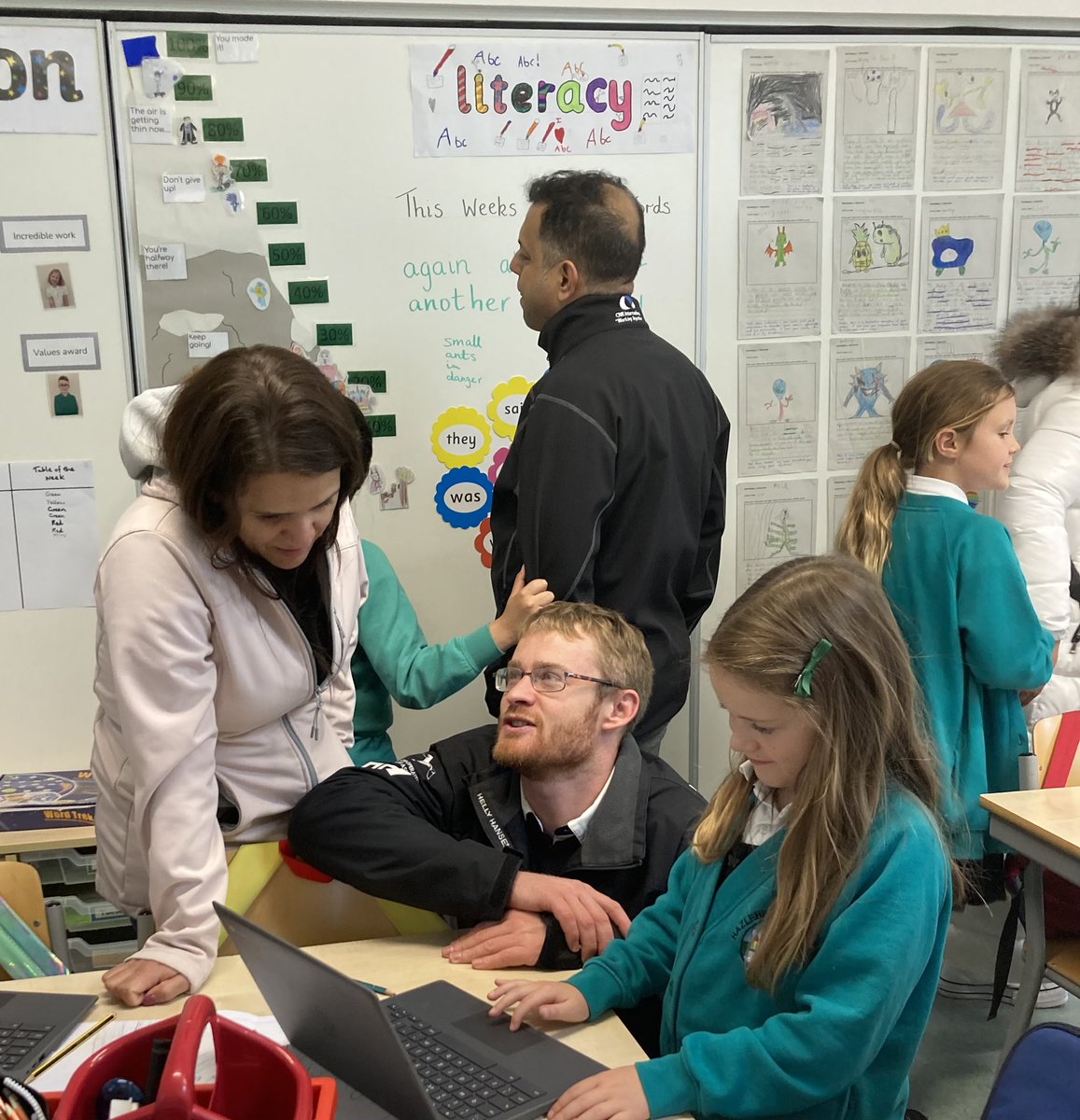MorriceL's tweet photo. How lovely to have our families in to school today. The children in P4FM seemed to thoroughly enjoy sharing their learning 🌙 🌎 🪐📝🧮 @hazleheadschool #partnership #opportunity  #getinvolvedinlearning https://t.co/Ao9LURUnUA