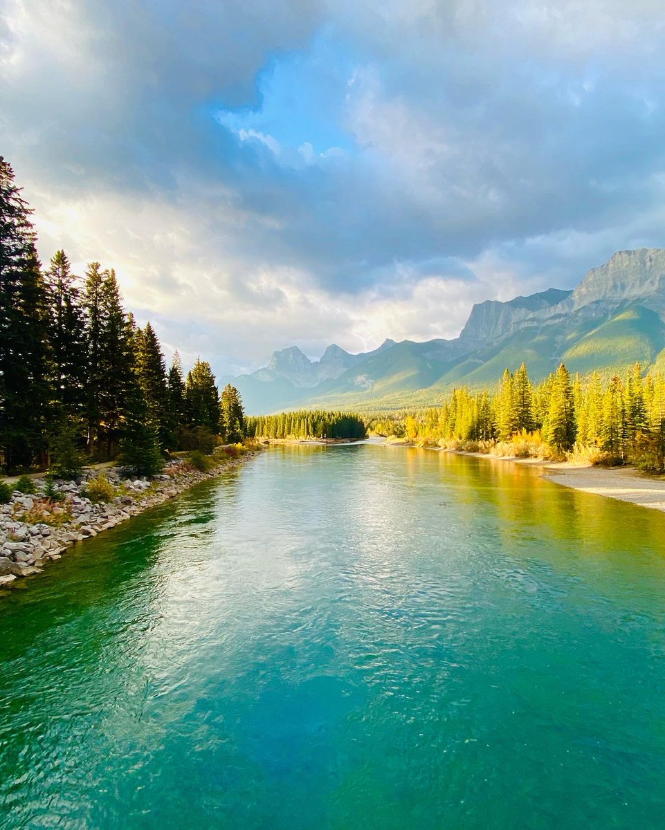 Grateful. Thankful. Wishing you all the best…❤️ #Autumn #turtleneckweather #canmore #givingthanks