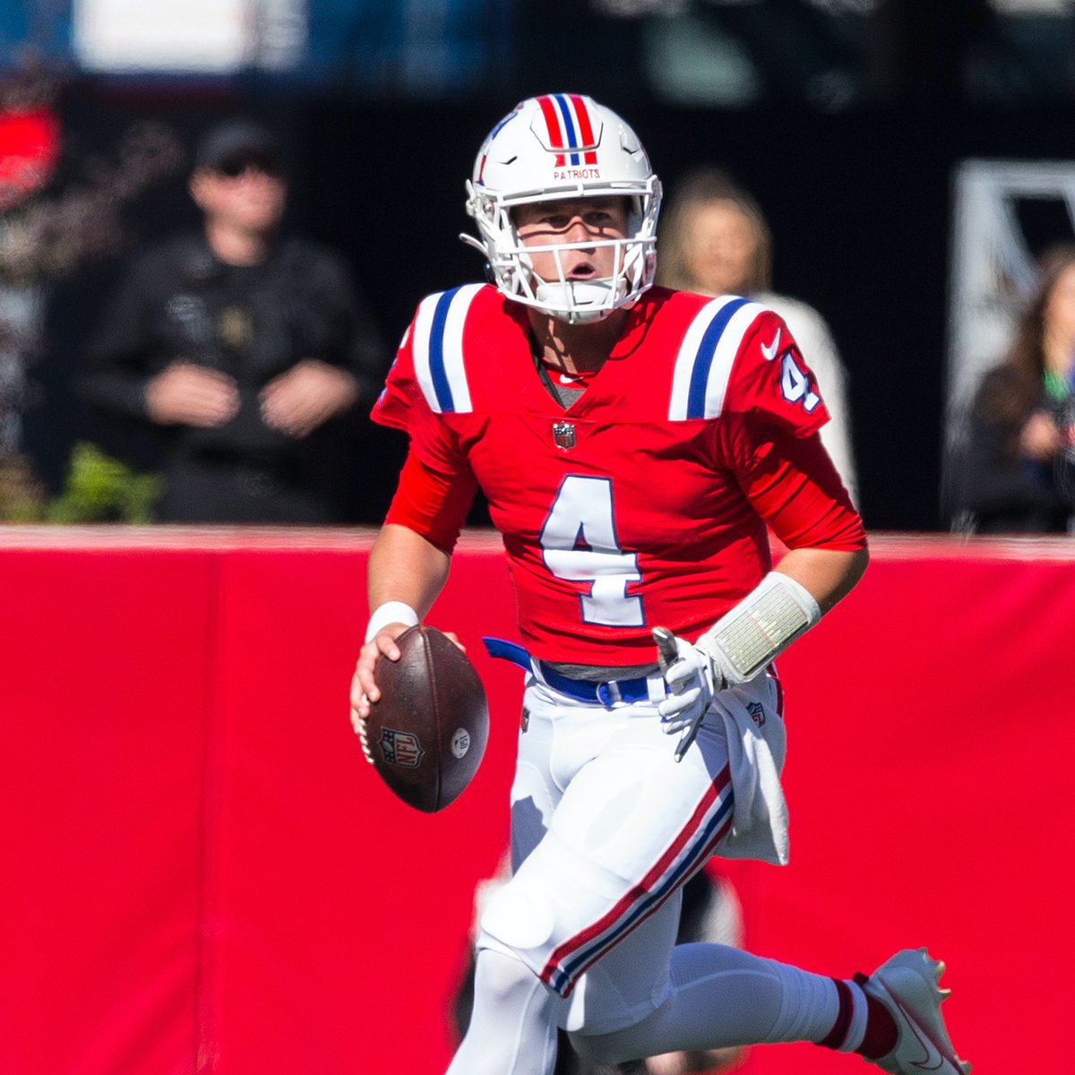 daniel-on-twitter-rt-nfloncbs-bailey-zappe-became-the-first