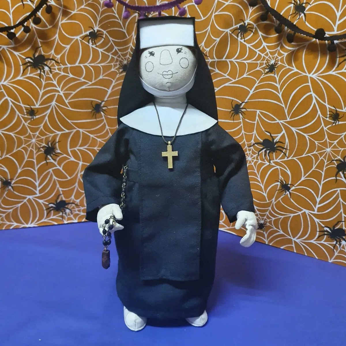 ZiggyCraftCabin's tweet photo. Guest 2 has arrived at the #HalloweenSpooktacular, its #ParkRangerJenny!
She's praying that the voters are Holy behind her to win the #GoldenPumpkin award. Hopefully it's not a total #hailmary!
#halloweenparty #halloweencostume #costume #nunshavingfun #sisteract https://t.co/CeK96SqjnZ