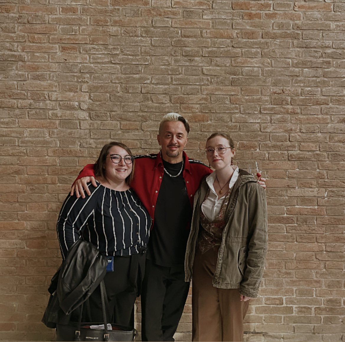 sturmhondrang's tweet photo. E niente comunque è successo anche questo - io stavo chiaramente per implodere, lui la stellina più luminosa di tutte 💕✨ https://t.co/OD7qSNDVNV