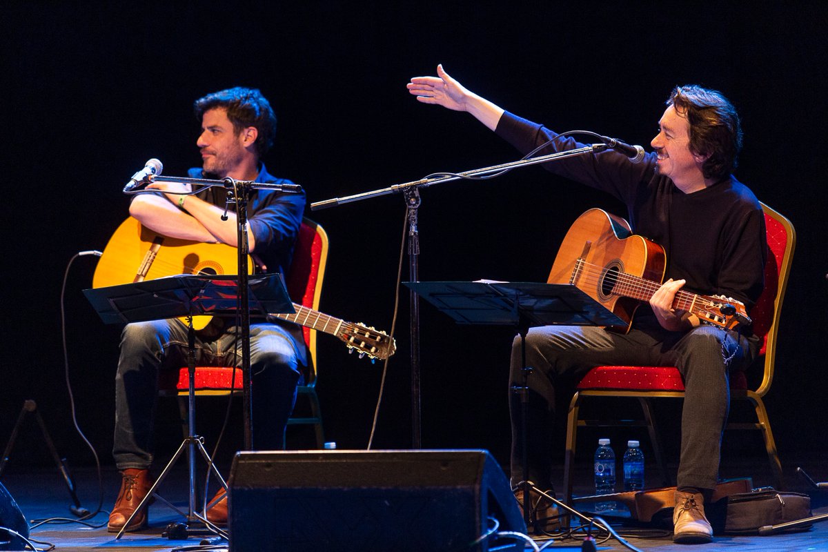 MairalPedro's tweet photo. Gracias a toda la gente que vino a ver esa locura cuentos y canciones que hicimos con @casciari la semana pasada en el Kónex. Gracias Rafa Otegui, Nacho Algorta, Nacho Gulias, Mel Muñiz, Coli Quijano, Ale Piccone. Gracias, Hernán! Habrá que hacer uno en Montevideo. https://t.co/9RUDcu3lnS