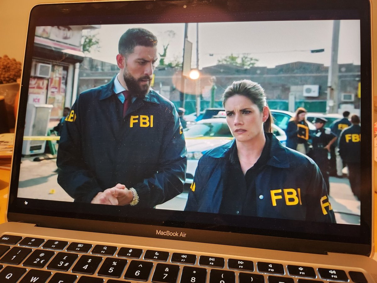 sea_shell81's tweet photo. I love this show.. but season 4 sees OA constantly wringing his hands. Too much hand sanitiser? 🤷🏼‍♀️#FBI #distracting https://t.co/IXXzJkHaWA
