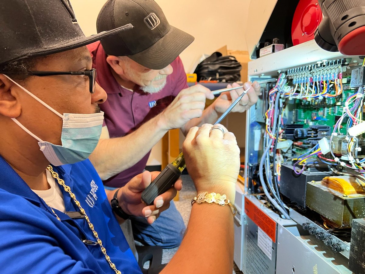 UltimateBiomed's tweet photo. Vernon and Todd https://t.co/m7i1vS5dBU