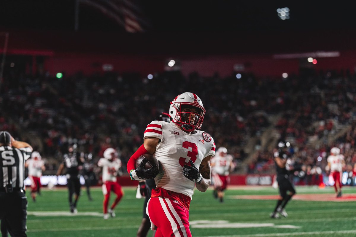 treythekiid3's tweet image. Happy Monday HuskerNation❤️