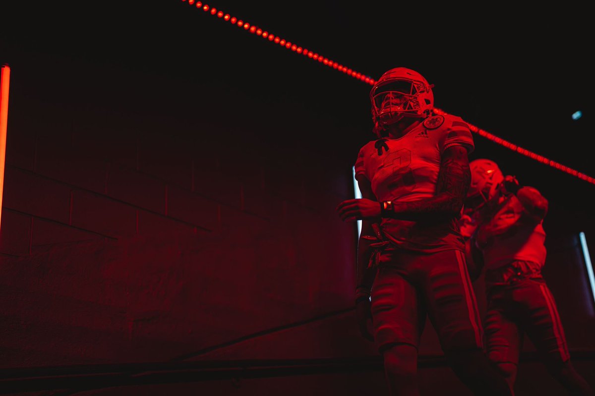 treythekiid3's tweet image. Happy Monday HuskerNation❤️