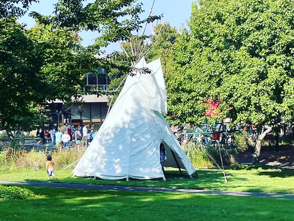 SOUAshland's tweet photo. Happy Indigenous Peoples’ Day! We are gathered in the SU Courtyard, kicking off the festivities now. Come join us! https://t.co/KIuX6M0OJm
