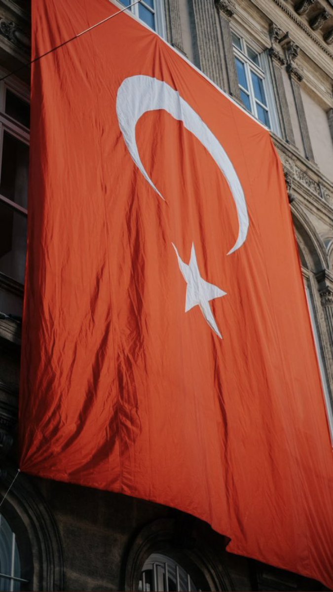 Ayşenur tweet media