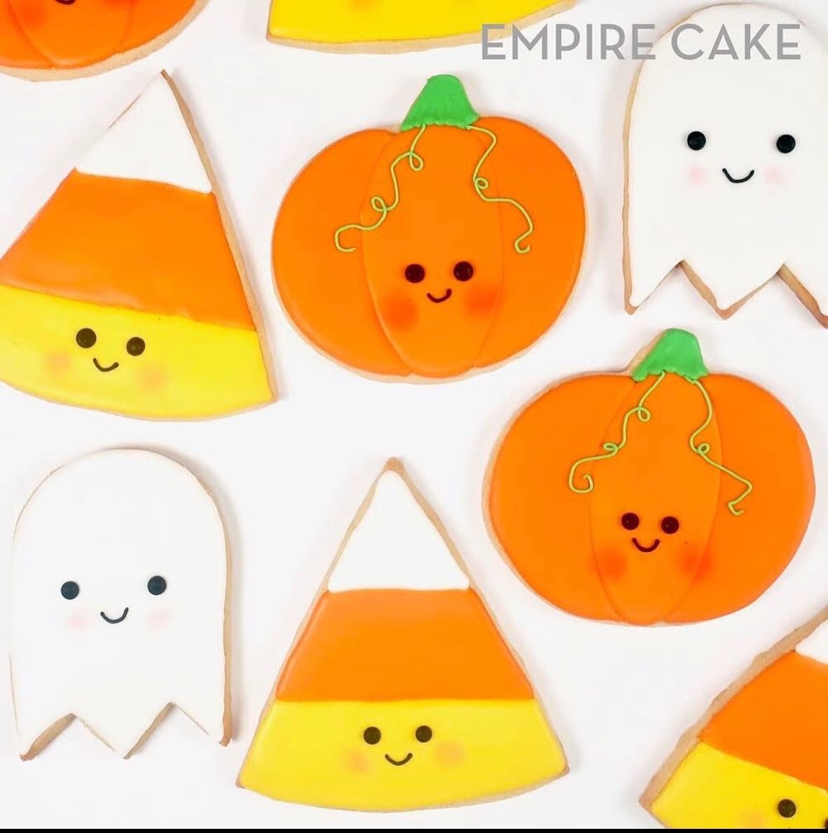 Trick or treat yourself and the trick or treaters in your life to our Halloween royal icing sugar cookies! Available through Halloween! 🎃 #happyhalloween #cookies #hocuspocus2 #halloween #thesandersonsisters