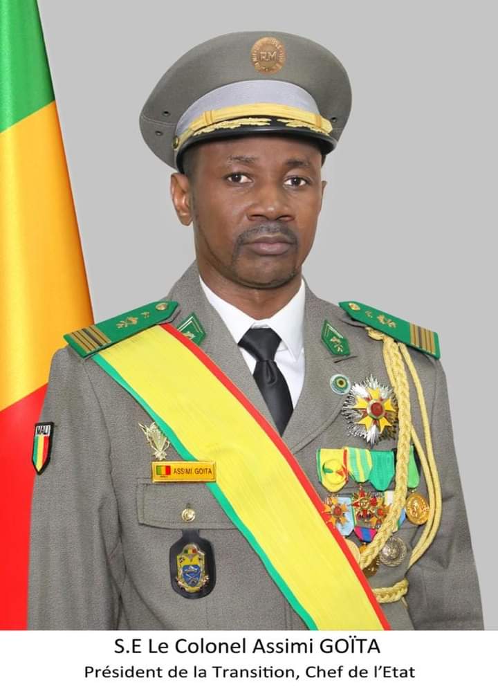 LePatriote1960's tweet photo. Bientôt nous allons enseigner la #GESTE de Col Assimi Goïta dans les universités françaises et africaines. 
Le guerrier silencieux 🤫. https://t.co/1Fuz51x3lf