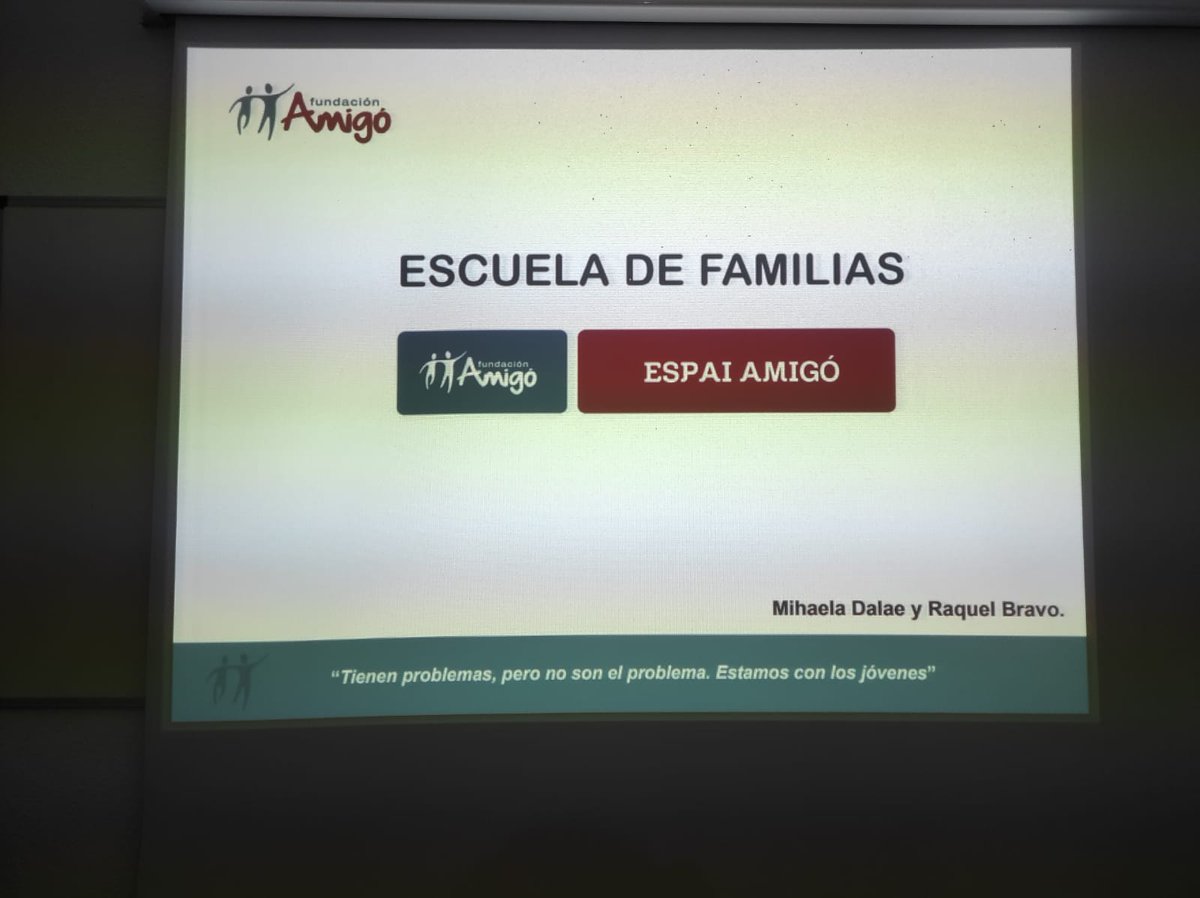 phcastellon's tweet photo. Arranca la Escuela de Familias presencial de Proyecto Joven y Conviviendo Castellón. 

Las familias apuestan por una educación de calidad, y en valores https://t.co/WU7DWoSl1i