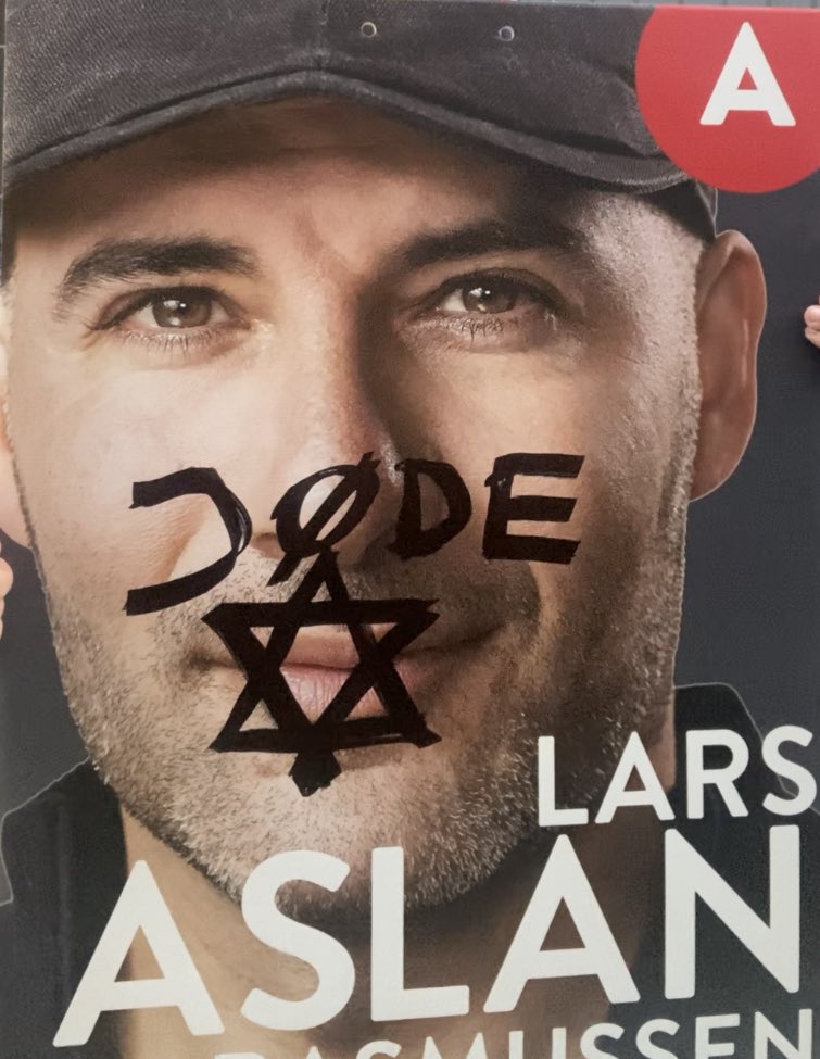 lars_aslan's tweet photo. Til alle der mener at antisemitisme ikke er noget stort problem. 
well…hvis det her rammer mig der ikke er jøde, så tænk på hvordan det er hvis man rent faktisk er jøde
#dkpol https://t.co/gFBKzwu8k1