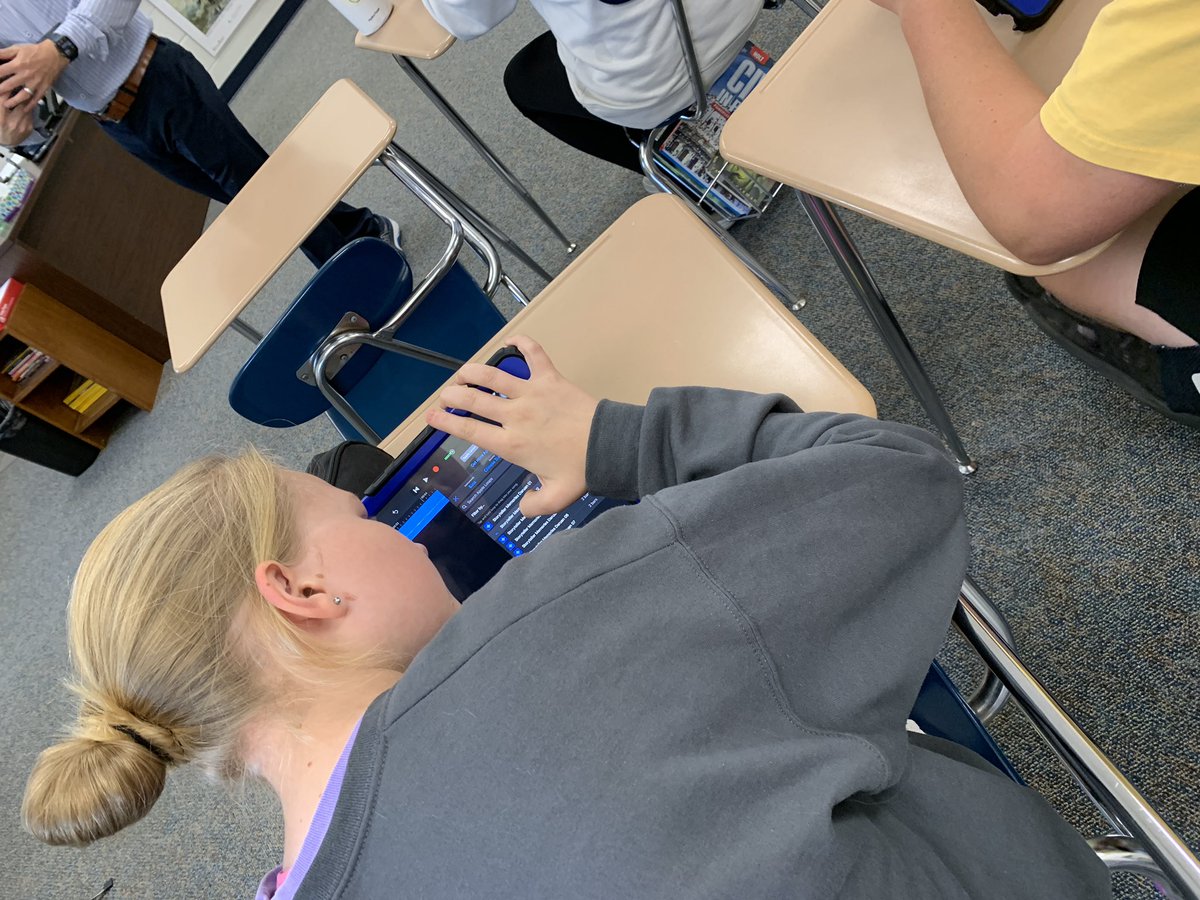 MuellerTeach's tweet photo. #440apls is having a great time working with Teachers &amp; Students on @AppleEDU #clips #garageband #keynote #muelleristheruler #muellerisamazing #bpsdragons #440proud Thanks @johnnyeducation -it’s been a great day of learning &amp; coaching! https://t.co/oXP2wTMCBA