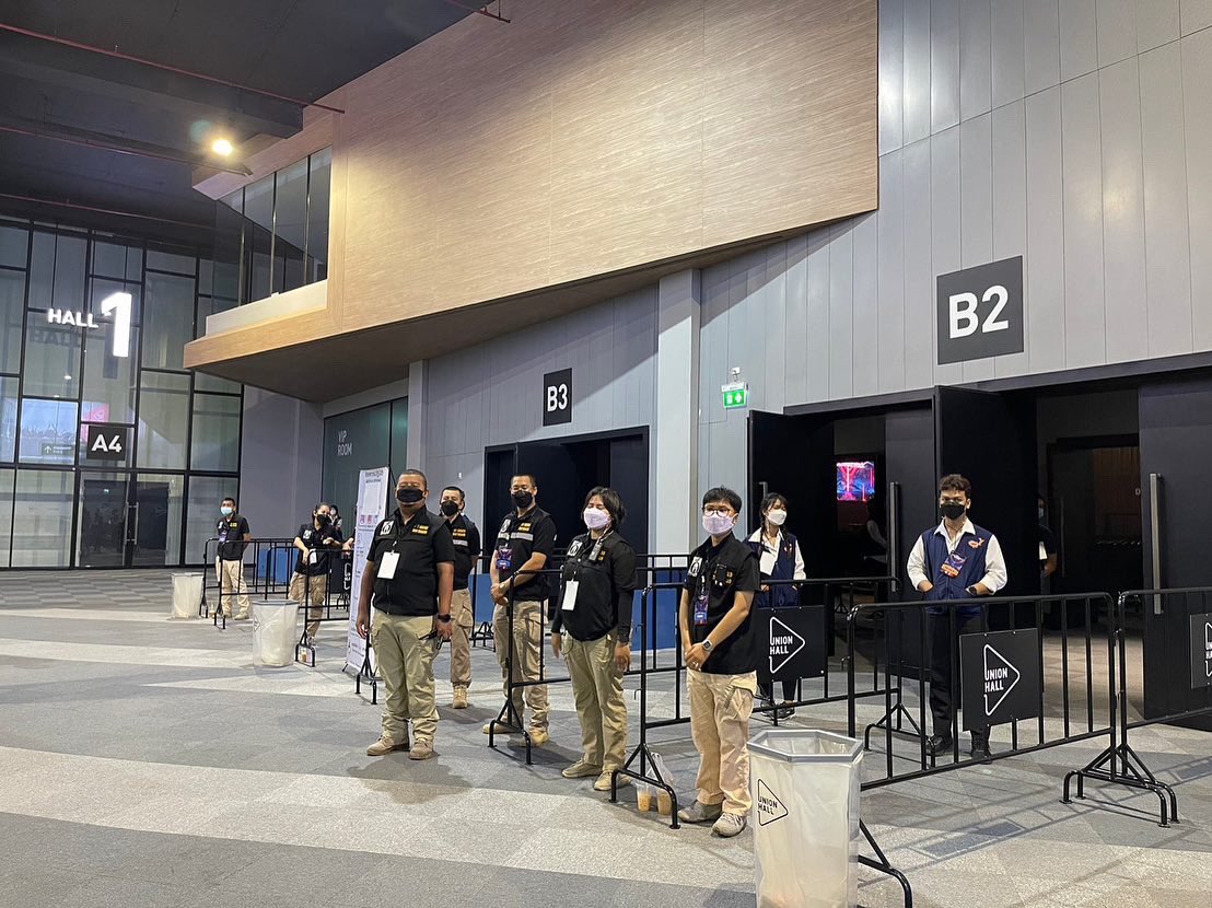 JCrewStaffUsher's tweet photo. Job : We Are Rocking Doll Concert
Venue : ยูเนี่ยน มอลล์ - Union mall
Date : 08.10.2022
Thank you🙏🏻 : Atime Media & The Pointers
Thanks Team🧡 : Guards, Usher & The Security Af Team
#Rockingdoll
#Jcrewteam
#Jcrewfamily https://t.co/Iwf6wgLiAR