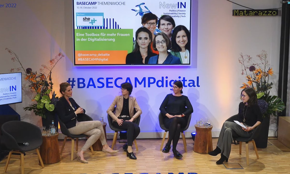 Sara Kaiser tweet media