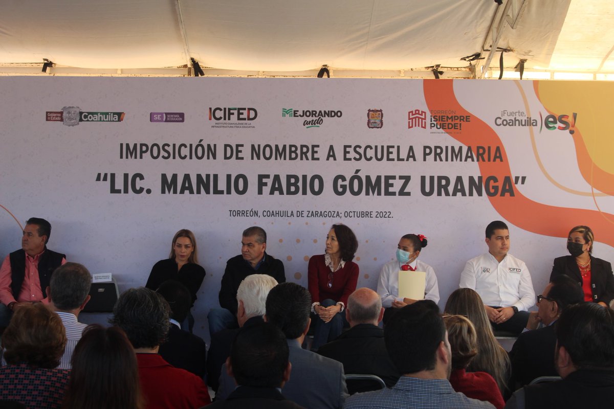 🔸Hoy acompañé al gobernador <a href="/mrikelme/">Miguel Riquelme</a> y al alcalde <a href="/RomanCepeda/">Román Alberto Cepeda</a> a dos eventos importantes, el primero honra a un lagunero ejemplar. Después, la inauguración del pozo de agua Loma Real que  reafirma el compromiso de las autoridades con los más de 25 mil beneficiados con esta obra