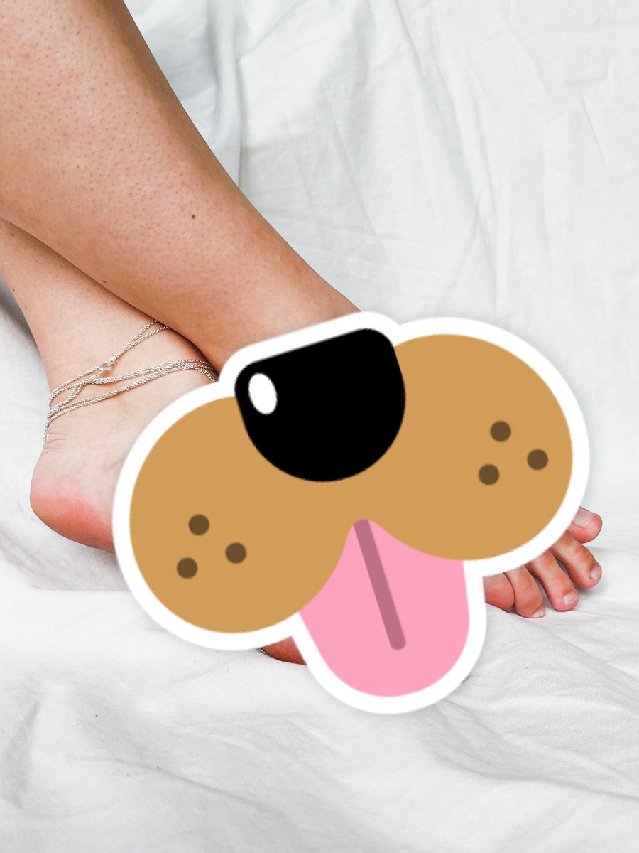 LaBravaFindom's tweet photo. Takie zdjęcia źle się kończą... ale dla twojego portfela 🫦A teraz do nogi, siądź i proś o choć chwilę atencji 🐶
#findomgodess #findom #humanatm #domme #submissivepuppy #feet #feetworship https://t.co/TceF1FvxV5