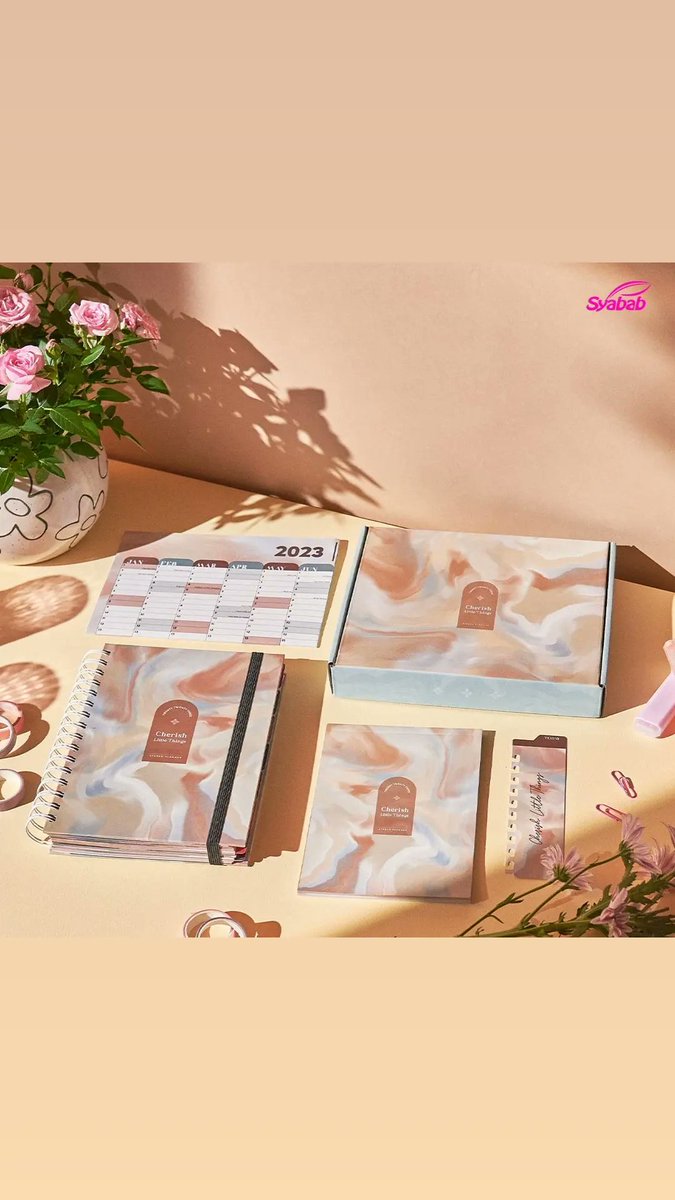 Jlo__Loonat's tweet photo. It's that time of the year again!
Bringing you imported Journals from Malaysia. Your daily life snd Islamic year planner. Different styles, 3 types! 

Premium https://t.co/NRGkq5PFEN
