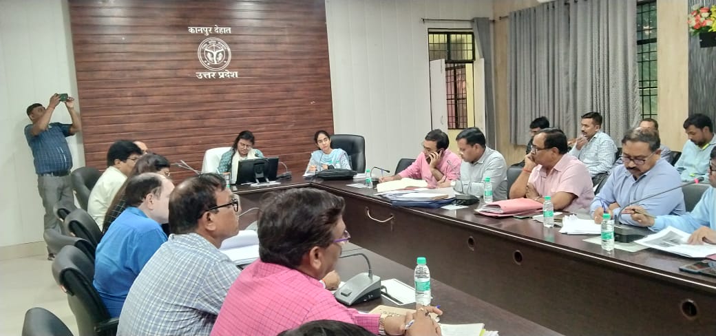 <a href="/SaumyaPandeyIAS/">Saumya Pandey</a>