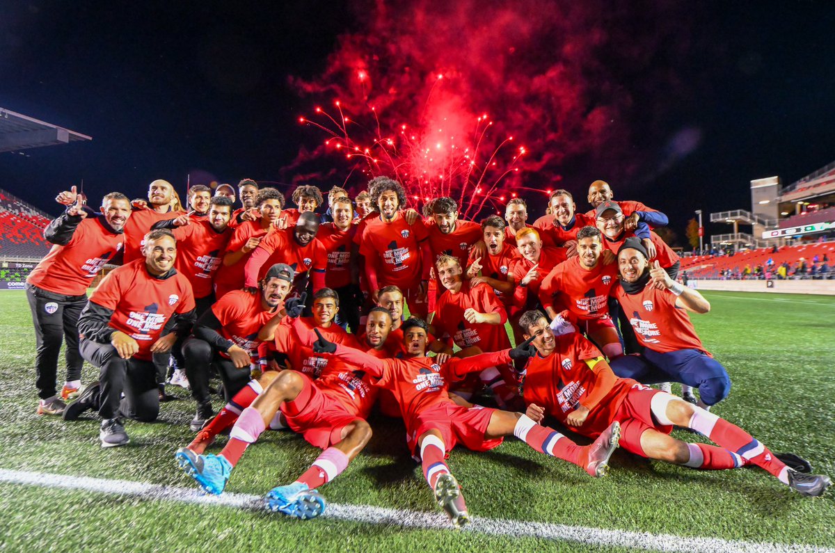 gonness's tweet photo. CAMPEONES 🔥🥇🇨🇦 

Después de 28 jornadas @atletiottawa campeón de la liga regular!! MADNESS😱🙌🏻

🔜Playoffs https://t.co/RceUTpoKF2