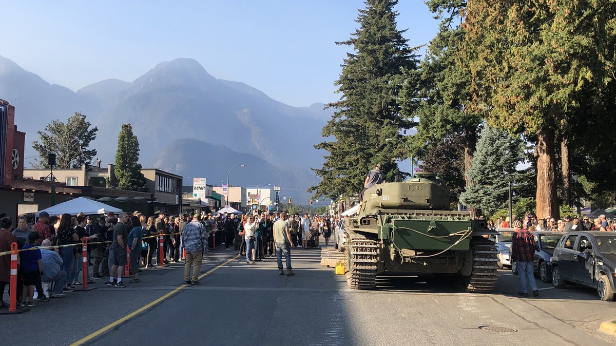 evanchan's tweet photo. Had a great time in #HopeBC for the #Rambo #FirstBlood 40th #Anniversary. Not every day you see a #tank crush a car. #Beautiful place to visit. Loved the new #BrianDennehy #tribute. #Fun to see so many passionate fans. #HollywoodNorth @TheSlyStallone @DGCBC @DGCTalent @TheLMGI https://t.co/7jCC7lzIV9