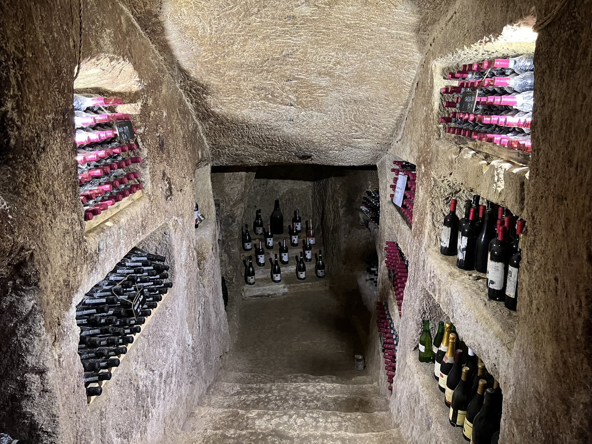 velvetescape's tweet image. It’s been a busy day today in the beautiful hills of Monferrato. 🍝🍷😄 
This area, with its amazing wines and food, rustic villages and friendly people, is what I would call a typical Velvet Escape! ❤️ #viaggioitaliano #visitpiemonte