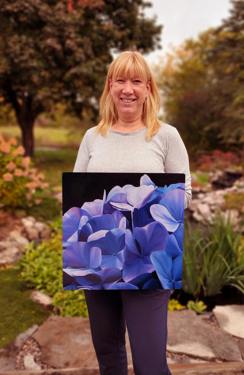 To celebrate the launch of my new art website I'm giving away a 16"x16" print on metal of Violet Dream. Enter before Oct. 18: brendastonehouse.ca/new-website-gi…