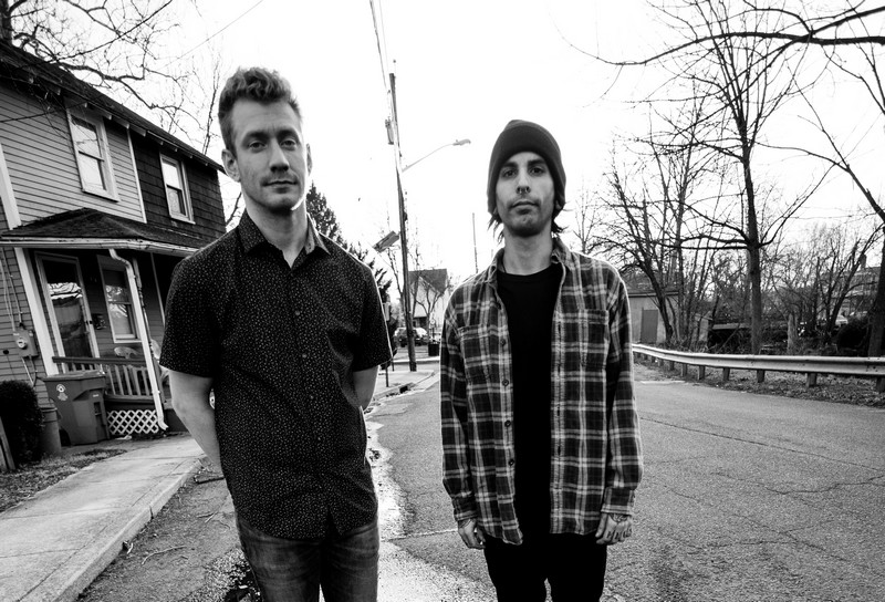 StarryMag's tweet photo. .@crslkngs fans snag some insight from the #altrock duo about latest single #NotSettlingYet and their upcoming album #UntitledMixtape reading reporter @jennyrockstar's exclusive interview at https://t.co/RdWoJclMpS! https://t.co/Mo51Y651tp