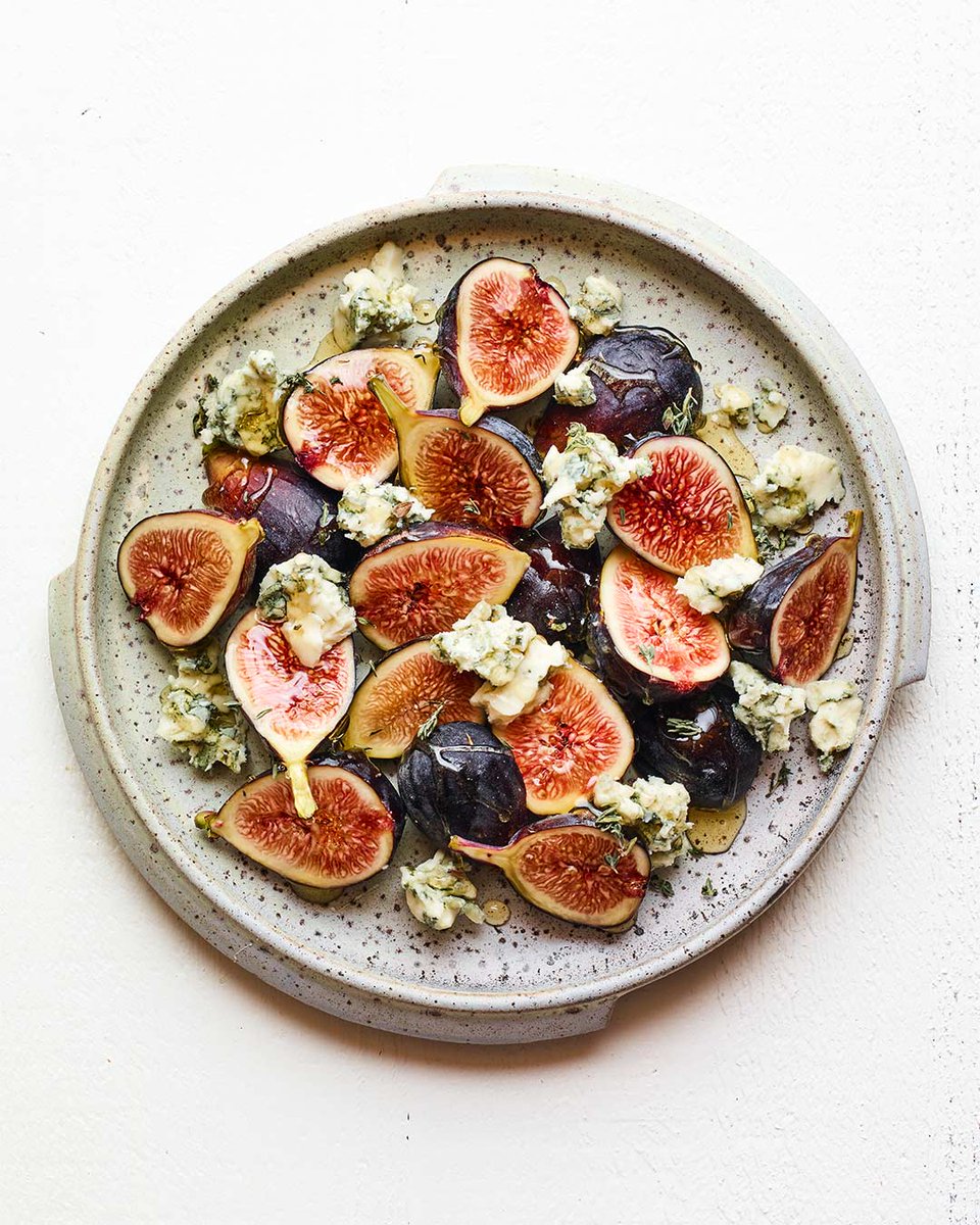 Enjoy figs with blue cheese and honey as a snack or meal! Find the recipe here: bit.ly/3eqCIDD