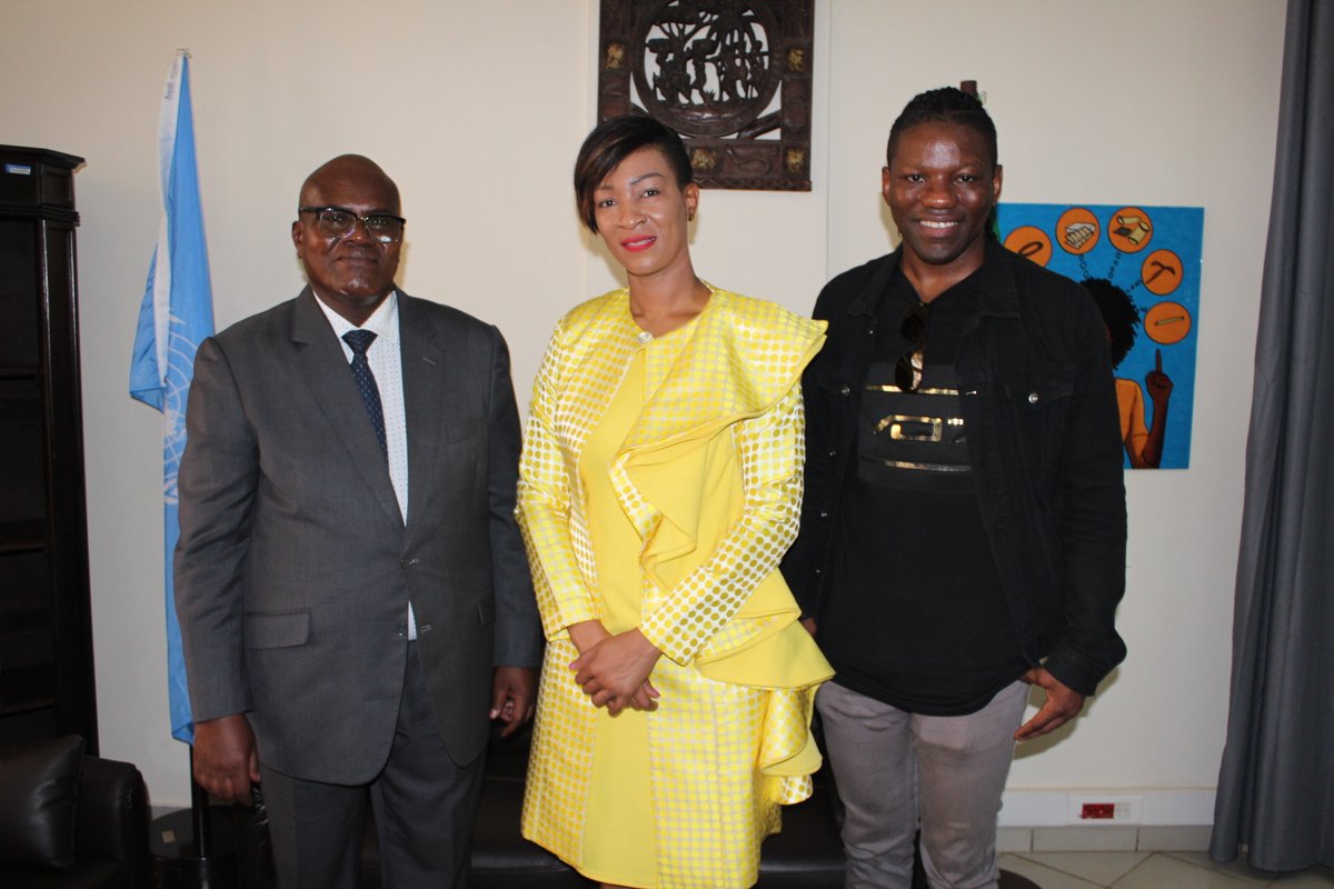 UNFPACameroon's tweet photo. #EndGBV: UNFPA RR, @DrJustinKoffi meets with @Janus_Images CEO, Leonie Bwemba & former #WBA World Champion @HassanNdam. Discussions focused on the existing partnership between the 2 institutions on the ongoing production of the #TheAlert๐ฅmovie project to advocate for #ZeroGBV. https://t.co/sy1LfzcrTX