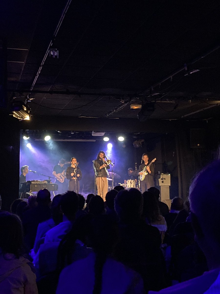 mathilde_favre's tweet photo. Lancement de la saison du #SaintDenisJazzClub avec #Sarab ! 
Salle comble à la #Ligne13 pour accueillir ce jeune groupe inclassable ! #jazzisnotdead 
@FondationBNPP @VilleSaintDenis https://t.co/8No1Wajqpm
