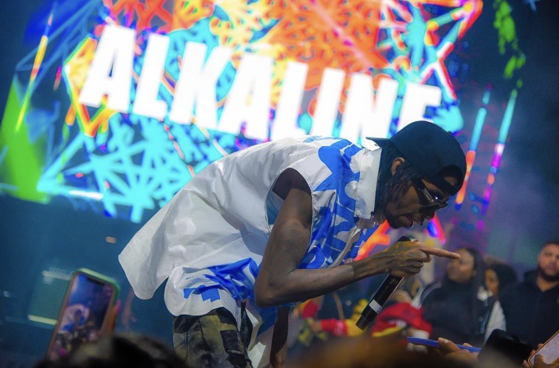 Alkaline_Musiqq's tweet photo. #1BBCMANHIMSELFF 🐐 https://t.co/uXW01D1hXa