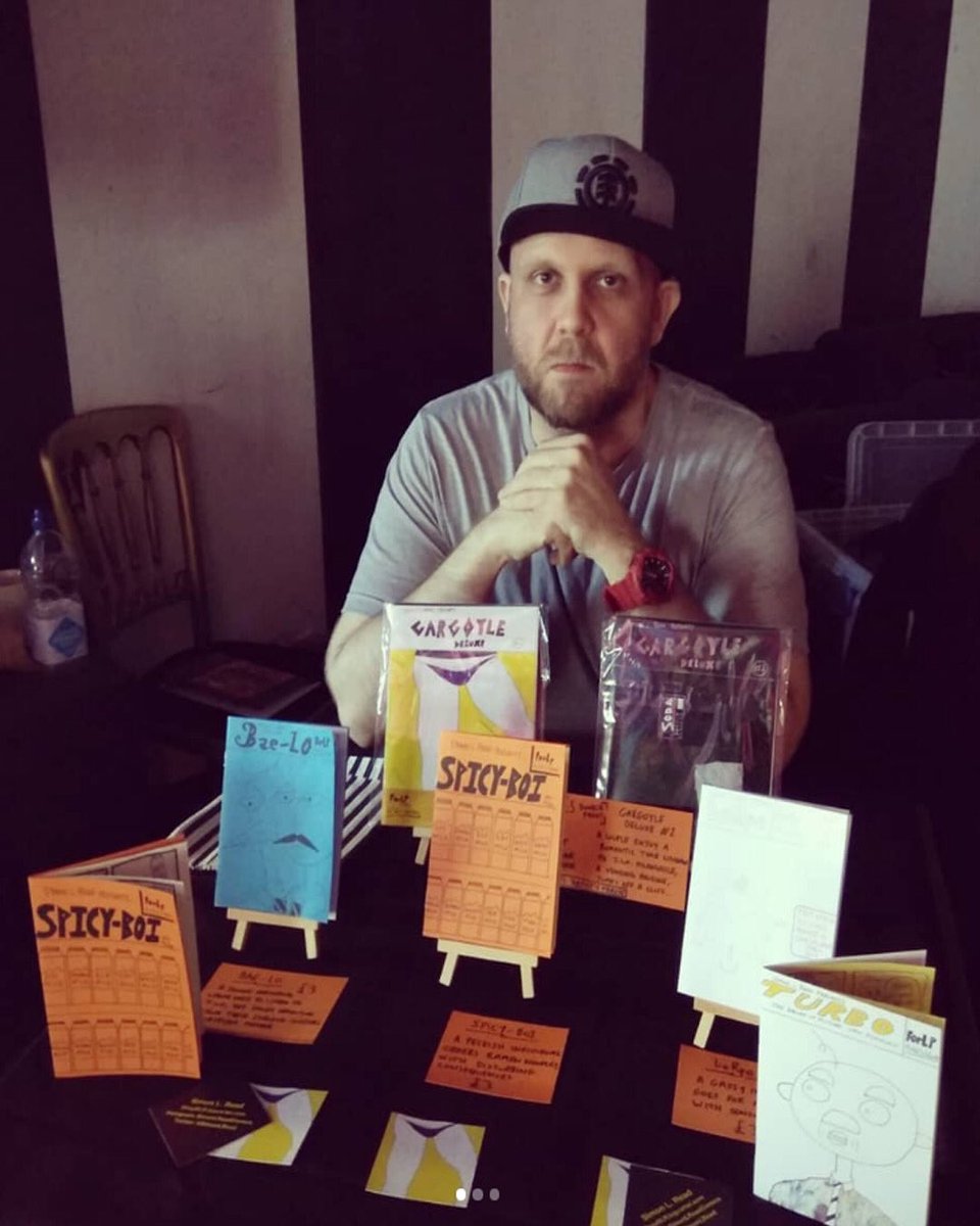 bam_fair's tweet photo. Artist announcement 11 for #BAM #comics #zines #art fair @KomediaBath on 22 October 11 - 3 free entry
@SimonLRead is back again! He makes absurd comics. His work has been described as 'bat shit crazy' and 'utterly bonkers', think #SimonHanselmann or #JoanCornella #absurdism https://t.co/l8Lym4ZvrW