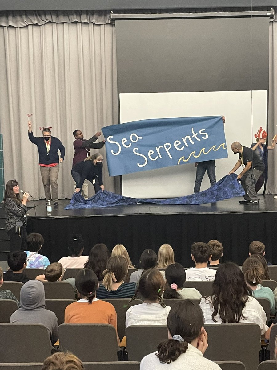 MsESPennington's tweet photo. Thrilled that the 6th grade has named their teams!!! But we’ll never forget that we’re all apart of team PHOENIX! 🚀🗽☄️🐉 https://t.co/CR4giJRlpw