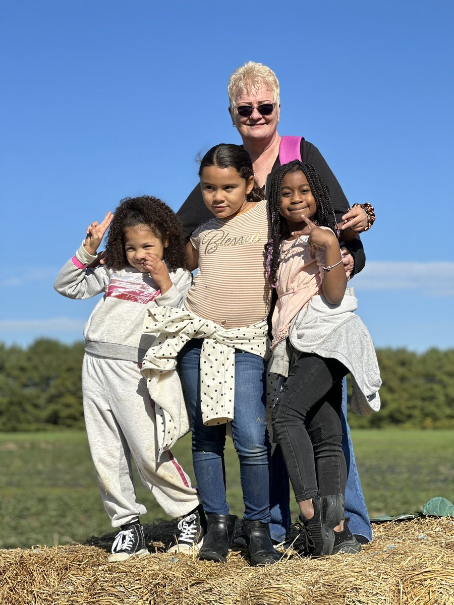 LVCConline's tweet image. School-age students had off today, so we took a field trip to @valleyfruitveggies. #Allentownchildcare sites at @asdmuhlenberg @asdritter @salisburysdpa &amp;amp; @asdbriggenhays Part 1
