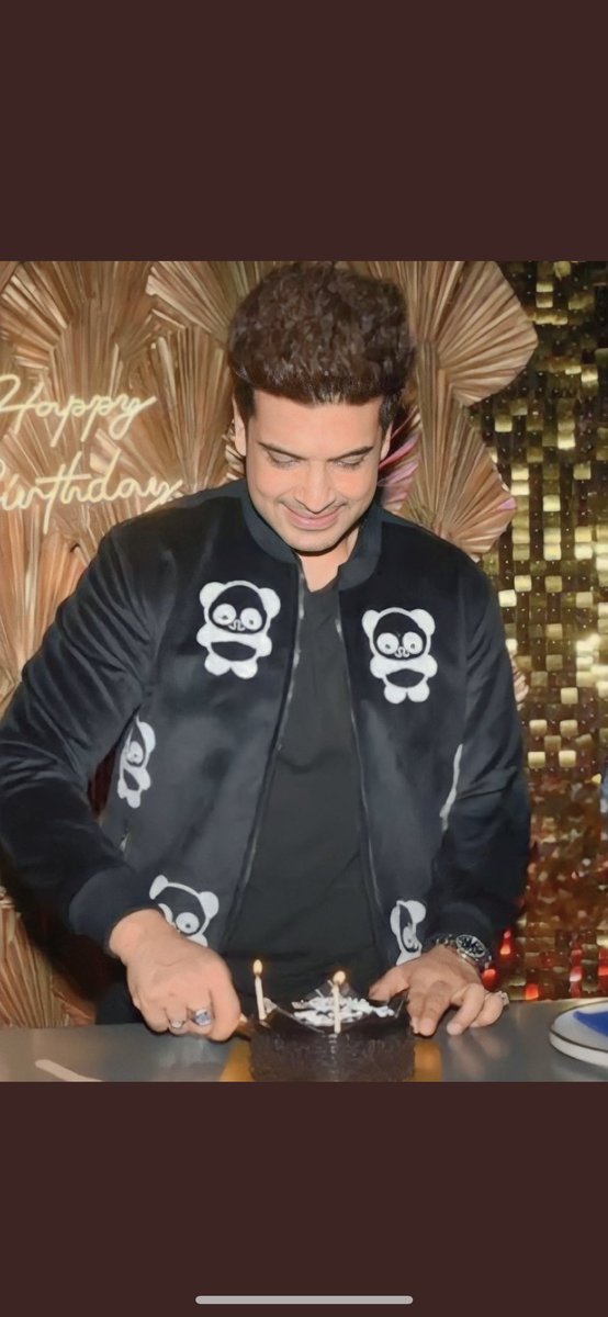 pooja_hasija14's tweet photo. Tu Jo Muskaye, Tu Jo Sharmaye

HAPPY BDAY KARAN KUNDRRA
#karanKundrra #TejRan #TheKingKkundrraDay https://t.co/hgGIu2aHUp