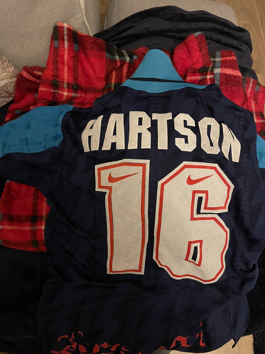jakeybabe87's tweet photo. My new lucky shirt after Sunday!! #arsenal #hartson @JohnHartson10 https://t.co/bFy1IC3OiQ