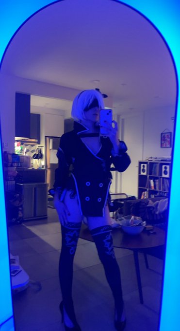 I am in an ungodly amount of pain rn but did an updated 2B set for y&rsquo;all. I am so brave 😤💪🏻 https://t