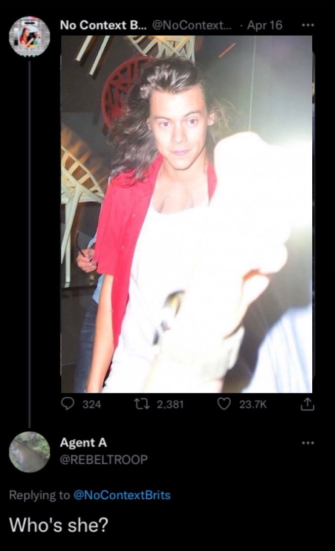 girlfriendrrry's tweet photo. who’s she https://t.co/72YyIn9hln