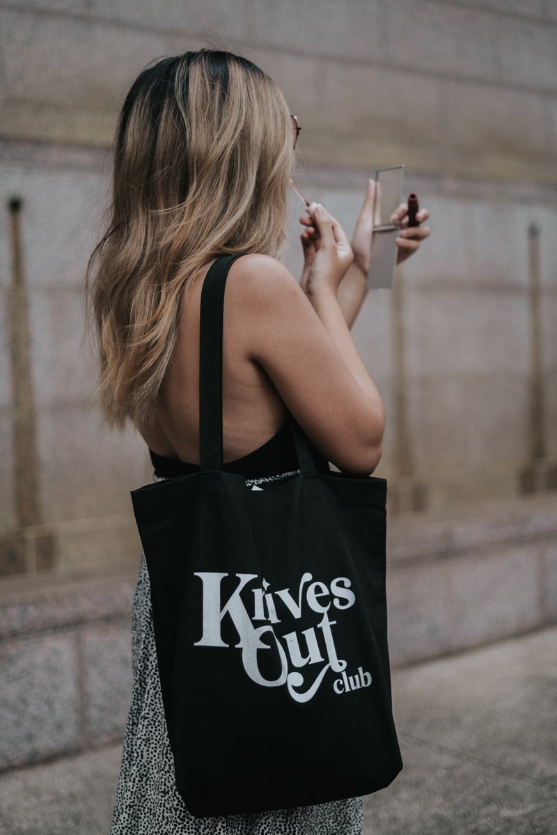 rizamaniza's tweet photo. @Addie_Senpai rockin the new @KnivesOutVAL tote bag 😍 #koclub https://t.co/qxmX8yoVHY